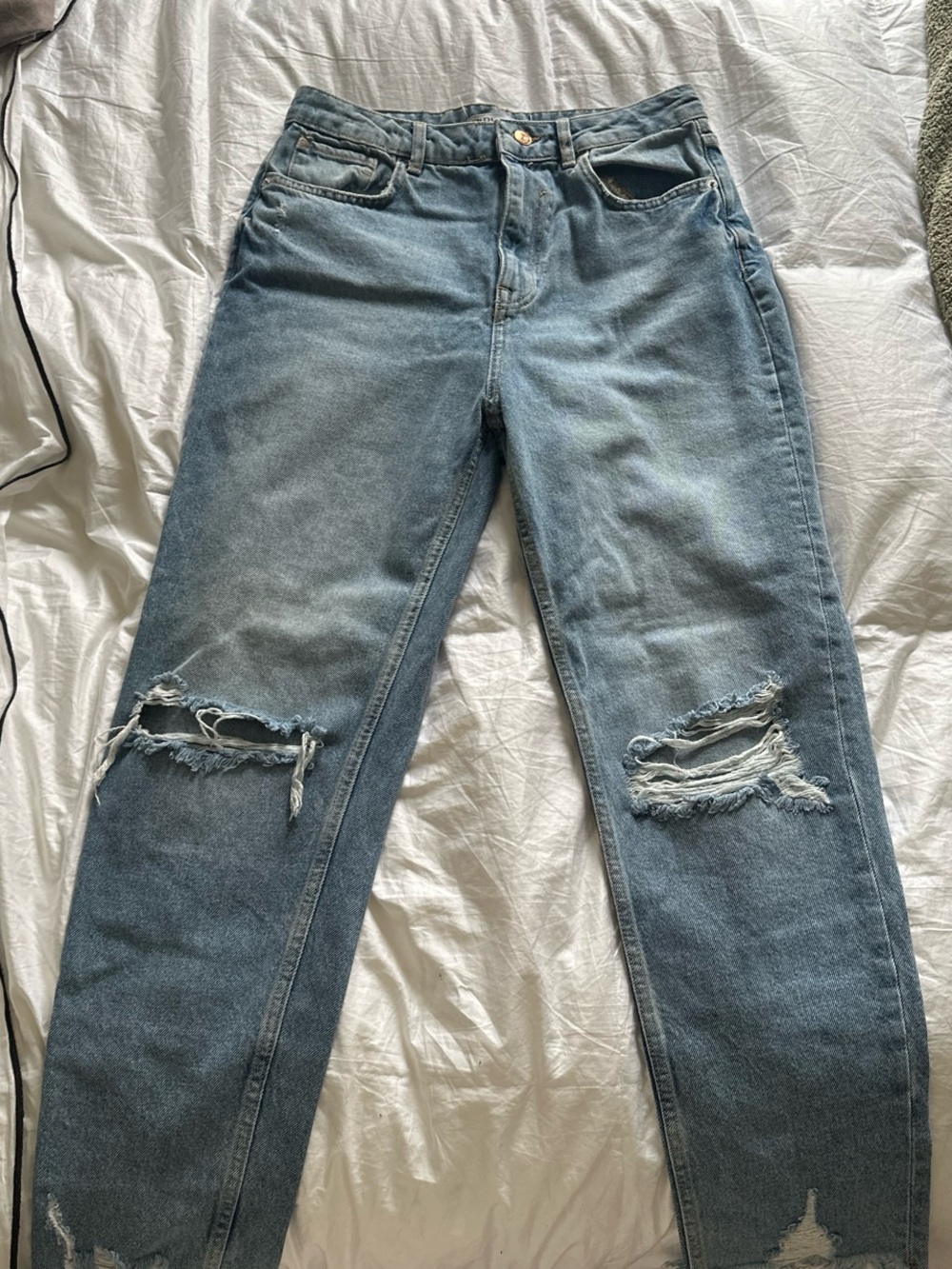 Zara Light Blue Distressed Straight-Leg Jeans